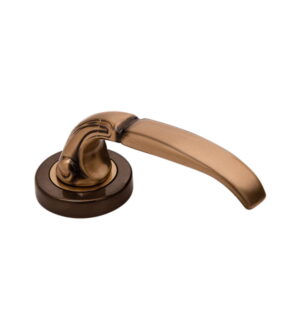 Divine on Round Rose Antique Gold   Brass Door Lever Handle Classic on Rose