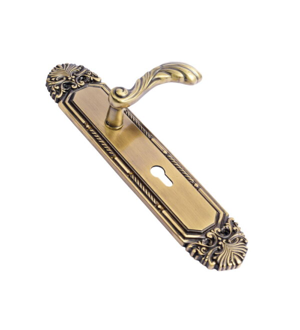 Roshanara Antique Brass  Door Lever Handle Classic on Plate